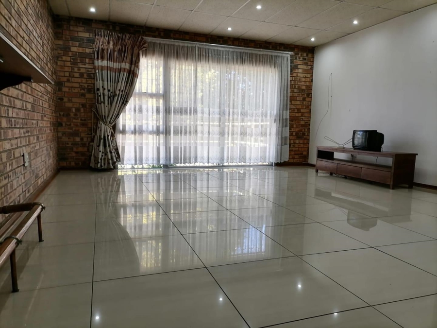 4 Bedroom Property for Sale in Universitas Ridge Free State